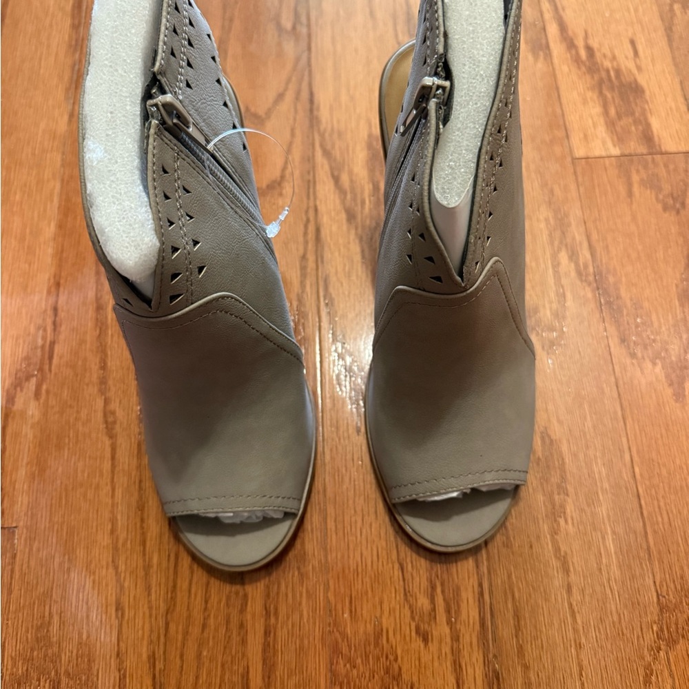 MY DELICIOUS SHOES